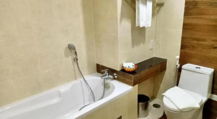 Mayflower Grande Hotel