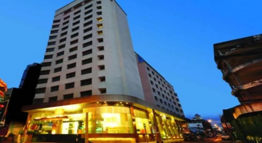 Mayflower Grande Hotel