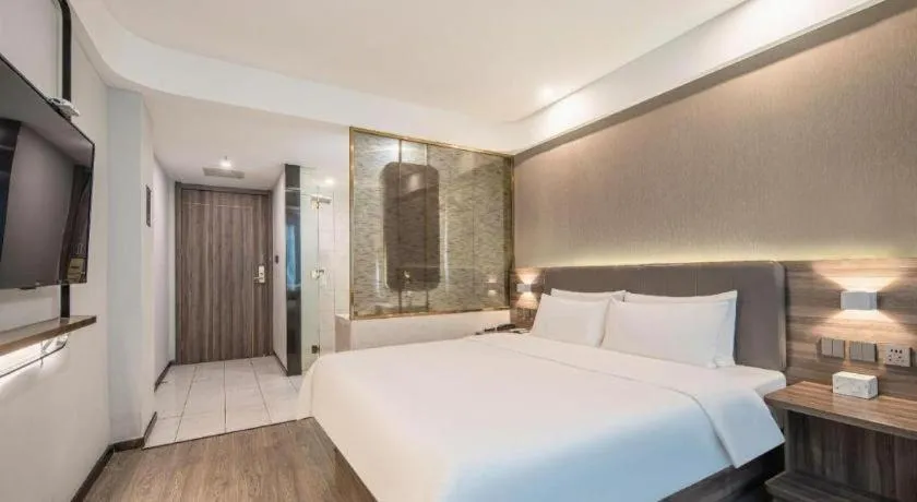 Bed in 7 Days Inn Yingshang Lanxing Building Materials Market