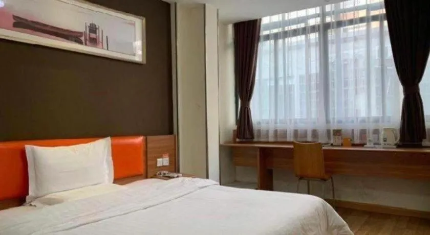 Bed in 7 Days Inn Yingshang Lanxing Building Materials Market