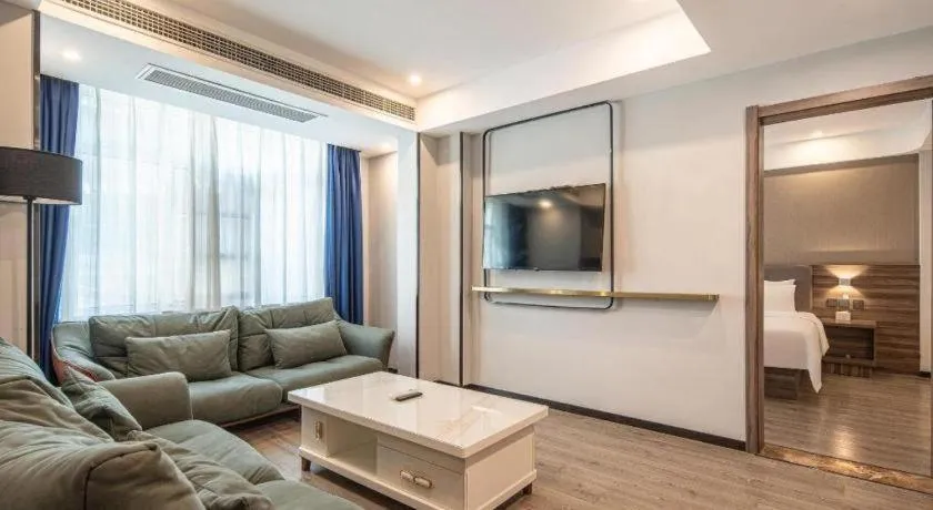 7 Days Inn Yingshang Lanxing Building Materials Market