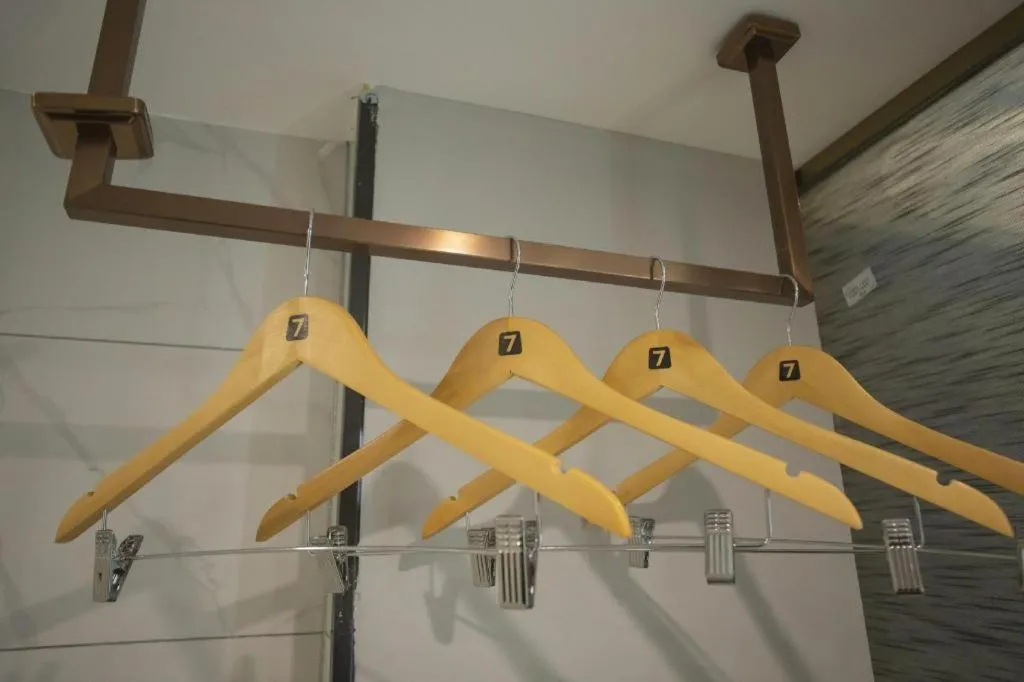 7 Days Inn Yingshang Lanxing Building Materials Market