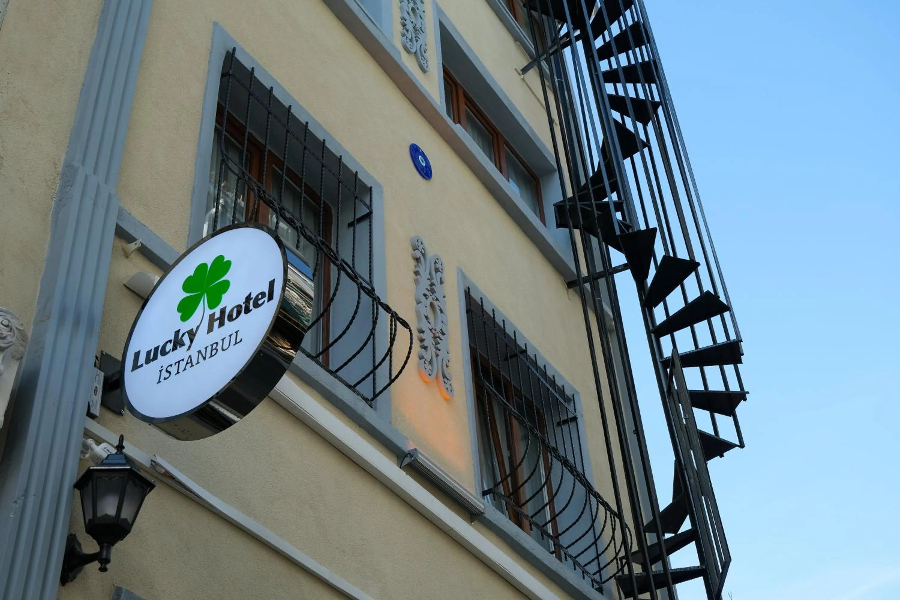 Property building in Lucky Hotel İstanbul