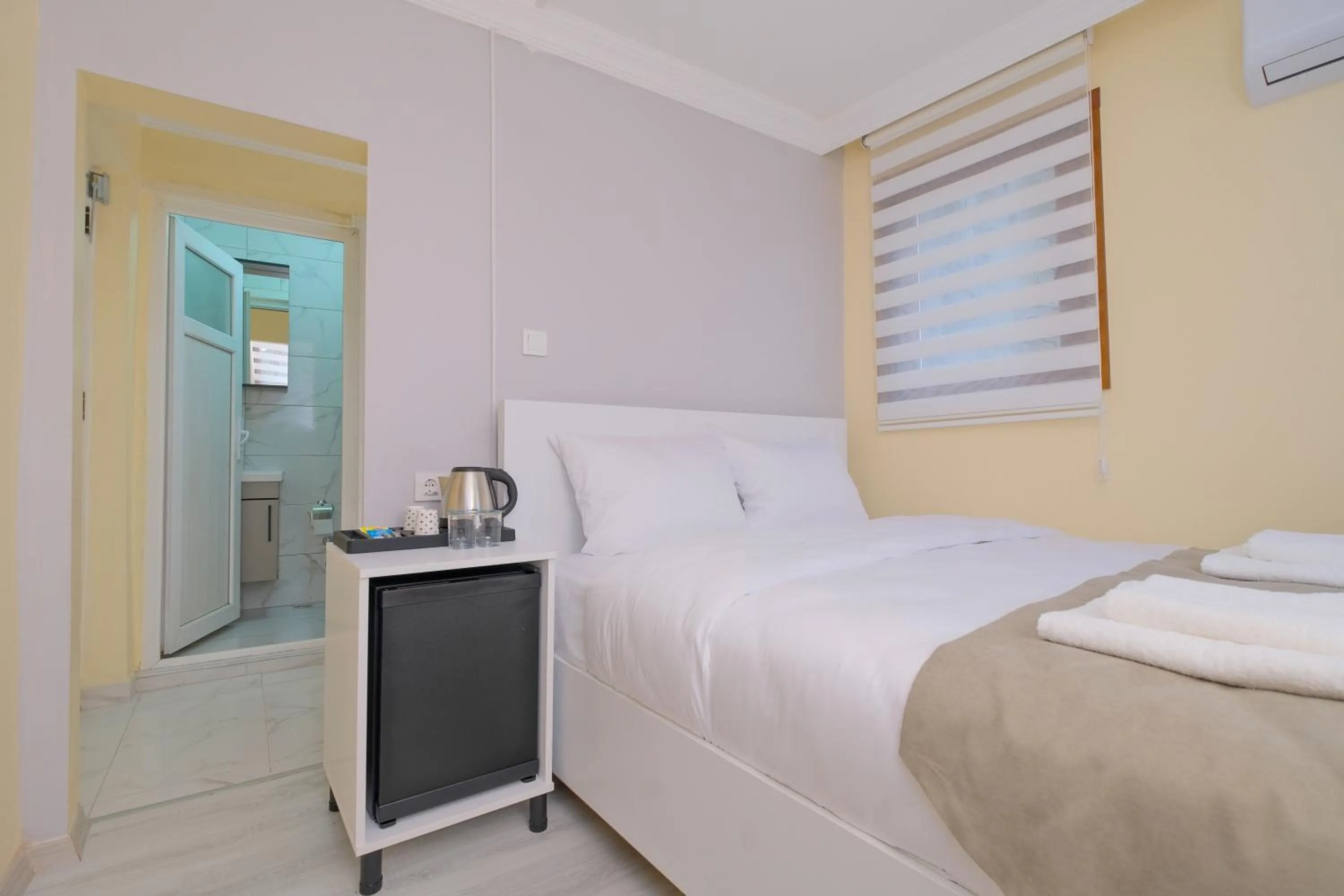 Bed in Lucky Hotel İstanbul