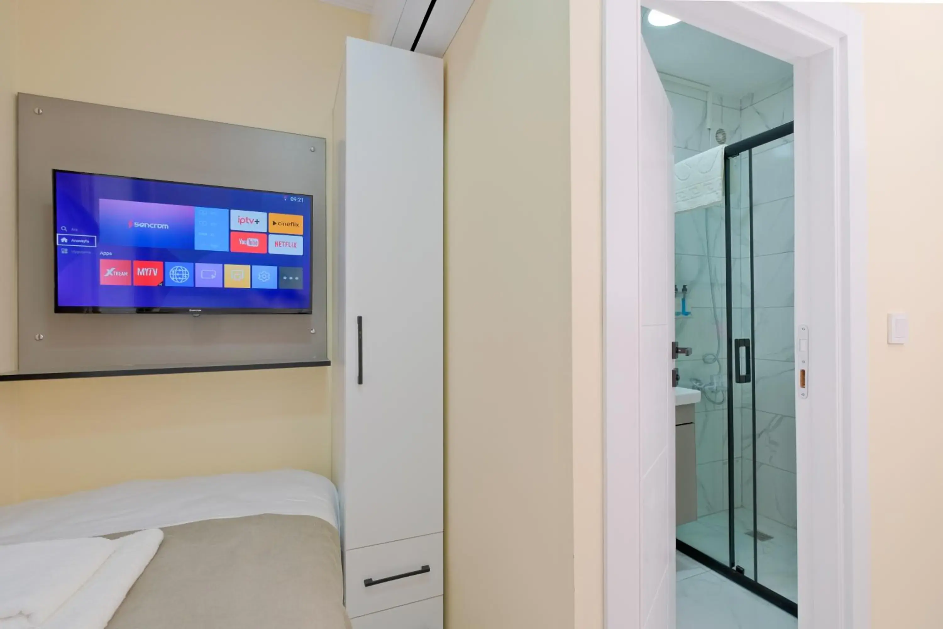 Single Room in Lucky Hotel İstanbul Single Room in Lucky Hotel İstanbul