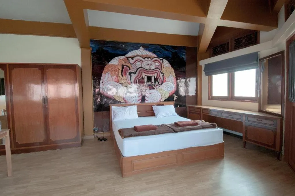 Bed in Alameda Suites Hotel