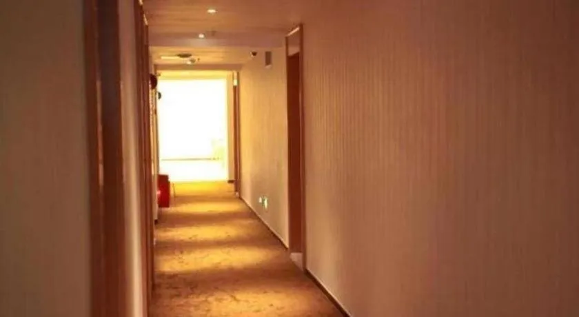 IU Hotel Neijiang High-speed Passenger Terminal Qiujiazui Overpass