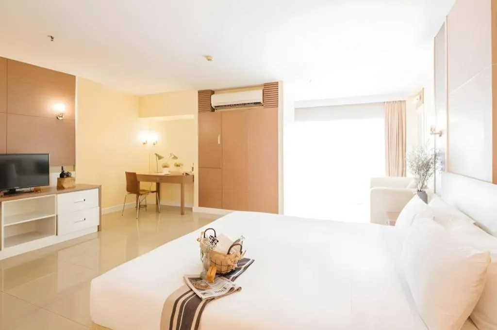 Bed in Clef Hotel Bangkok