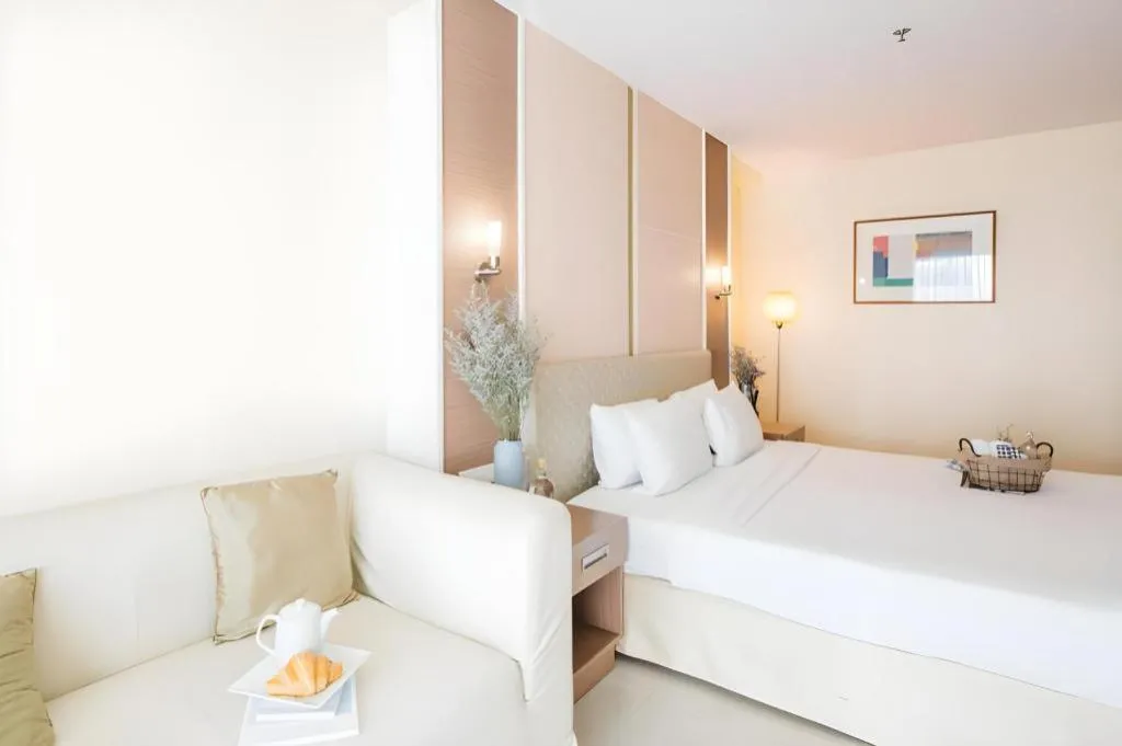 Bed in Clef Hotel Bangkok