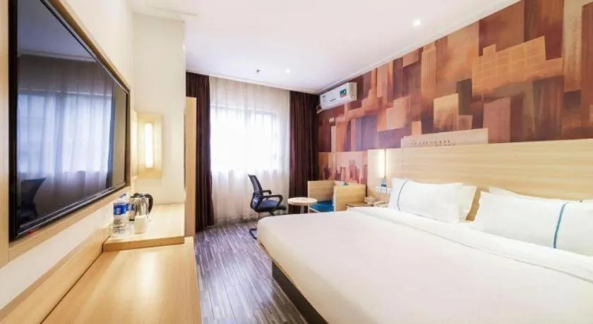 Bed in City Comfort Inn Zhongshan Lihe Square Walmart Branch