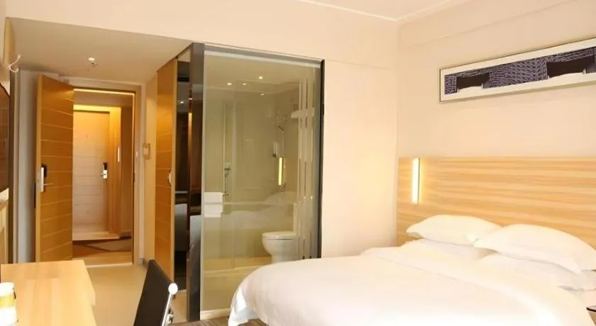 Bed in City Comfort Inn Zhongshan Lihe Square Walmart Branch