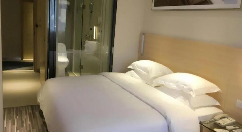 Bed in City Comfort Inn Zhongshan Lihe Square Walmart Branch