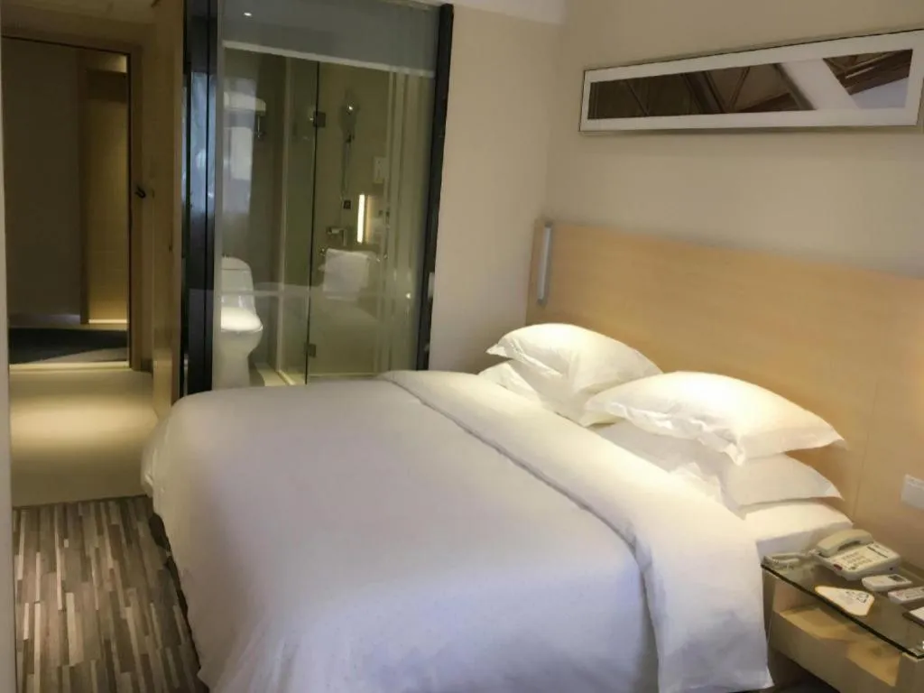 Bed in City Comfort Inn Zhongshan Lihe Square Walmart Branch