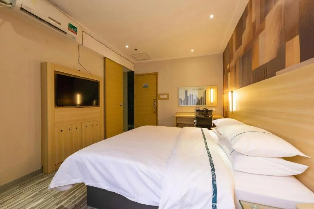 Bed in City Comfort Inn Zhongshan Lihe Square Walmart Branch