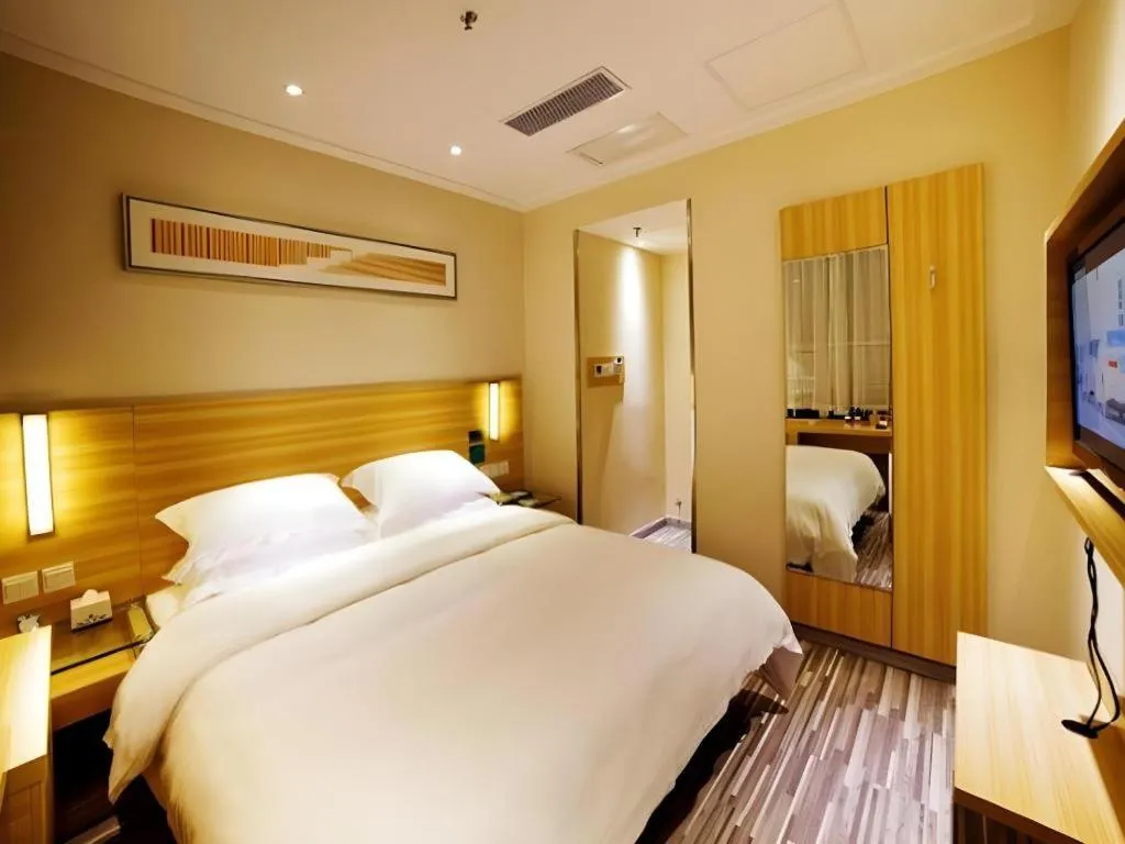 Bed in City Comfort Inn Zhongshan Lihe Square Walmart Branch