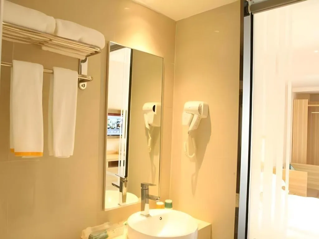 City Comfort Inn Zhongshan Lihe Square Walmart Branch