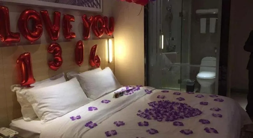 Bed in City Comfort Inn Zhongshan Lihe Square Walmart Branch