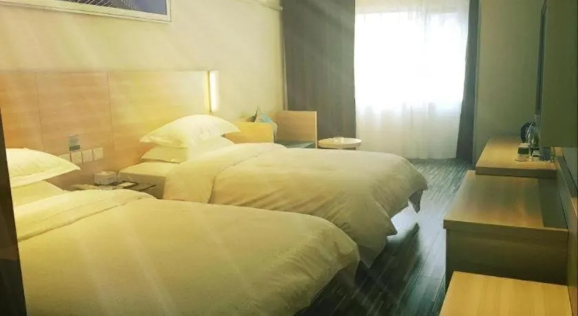 Bed in City Comfort Inn Zhongshan Lihe Square Walmart Branch