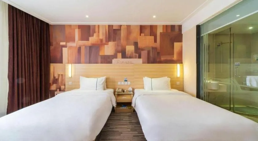 Bed in City Comfort Inn Zhongshan Lihe Square Walmart Branch