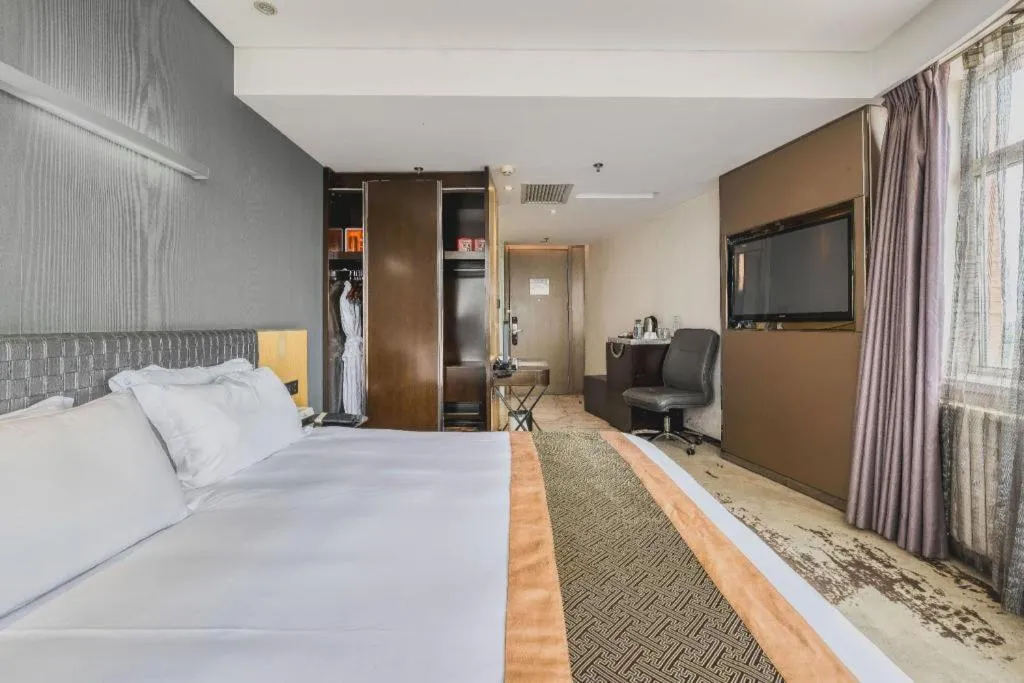 Bed in Harbin Splendent Hotel