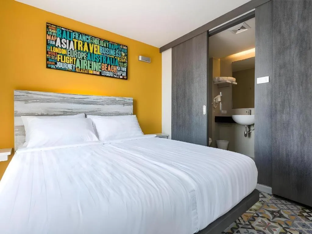 Bed in BB House Mini Suite Hotel