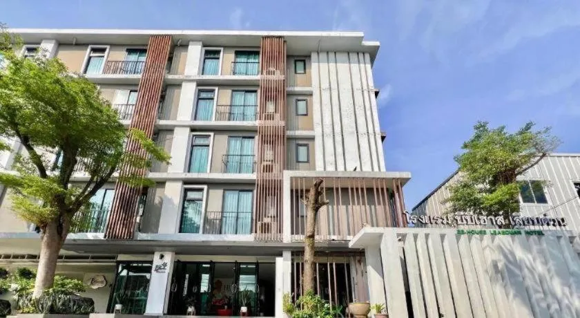 BB House Mini Suite Hotel