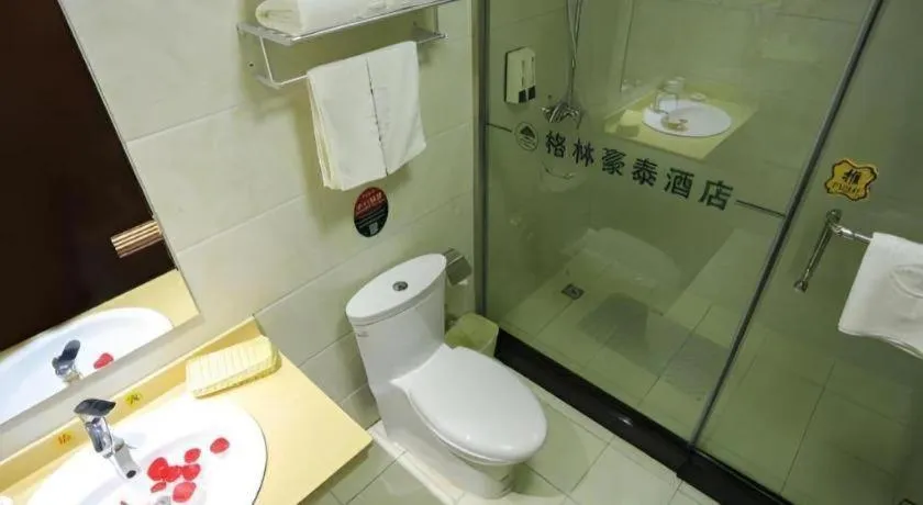 GreenTree Inn Shandong Yuncheng Ximen Street Songjiang Kung Fu School Business Hotel