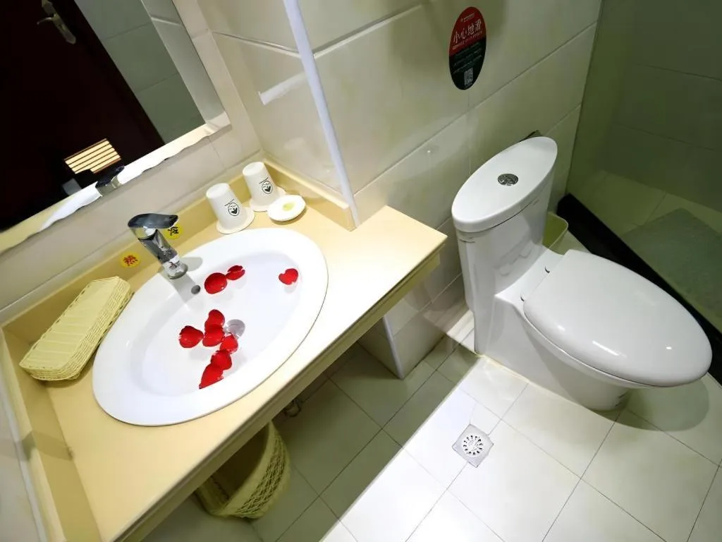 GreenTree Inn Shandong Yuncheng Ximen Street Songjiang Kung Fu School Business Hotel