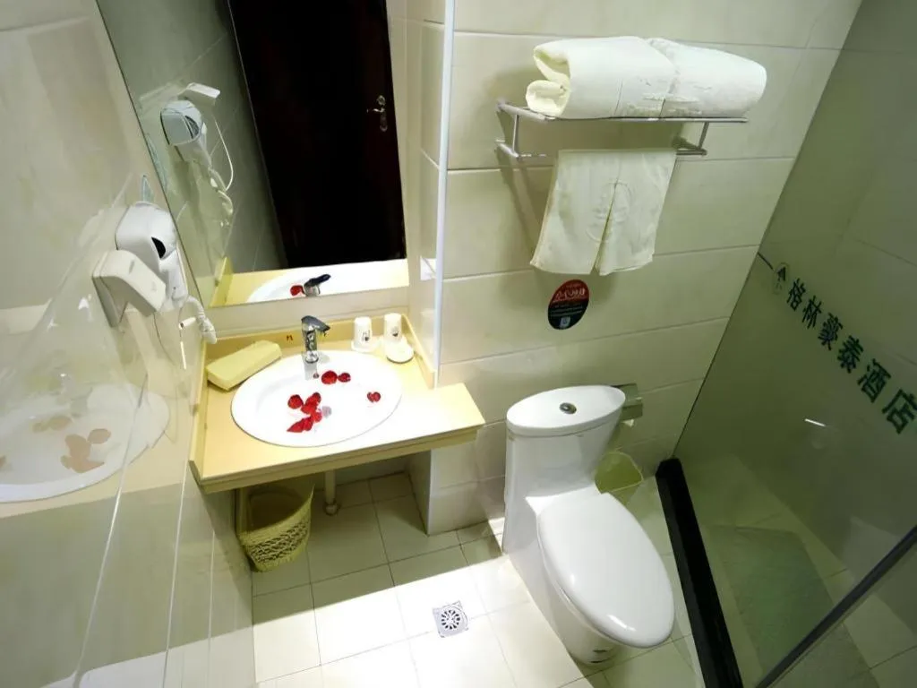 GreenTree Inn Shandong Yuncheng Ximen Street Songjiang Kung Fu School Business Hotel