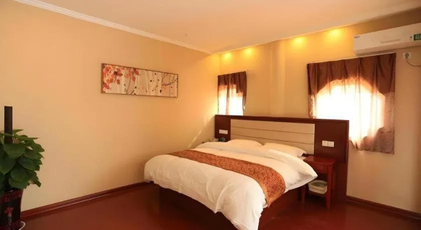 Bed in GreenTree Inn Shandong Yuncheng Ximen Street Songjiang Kung Fu School Business Hotel