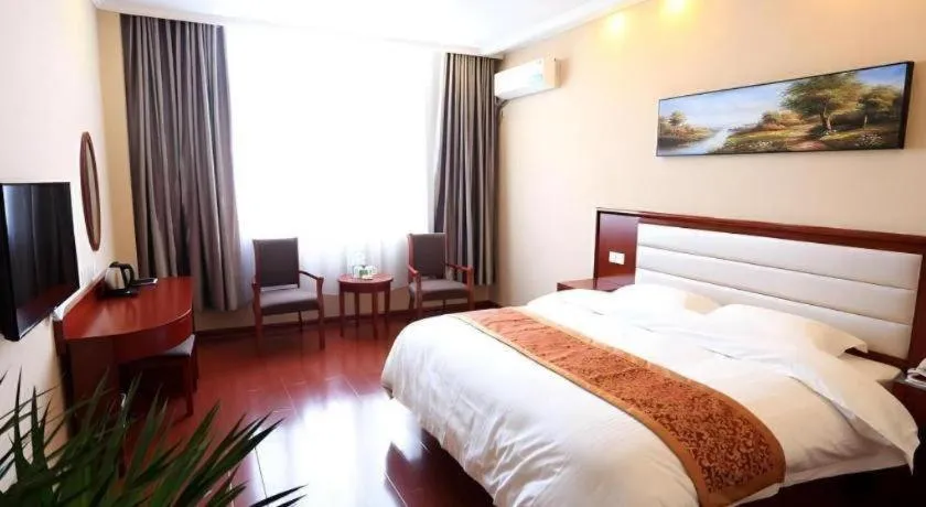 Bed in GreenTree Inn Shandong Yuncheng Ximen Street Songjiang Kung Fu School Business Hotel