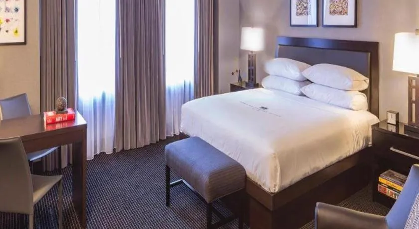 Bed in Hotel Baltimore Downtown-Inner Harbor