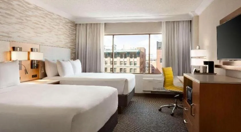 Bed in Hotel Baltimore Downtown-Inner Harbor