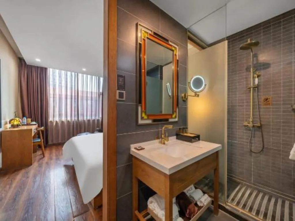 James Joyce Coffetel Wuxi Taihu Square Subway Station Branch