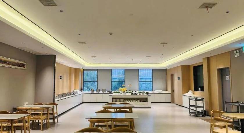 Lavande Hotel Yichang Railway East Station Branch