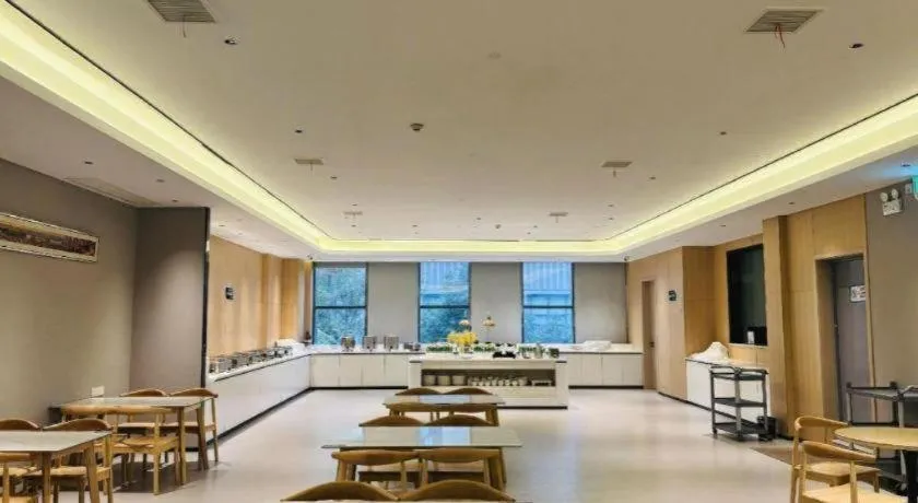 Lavande Hotel Yichang Railway East Station Branch