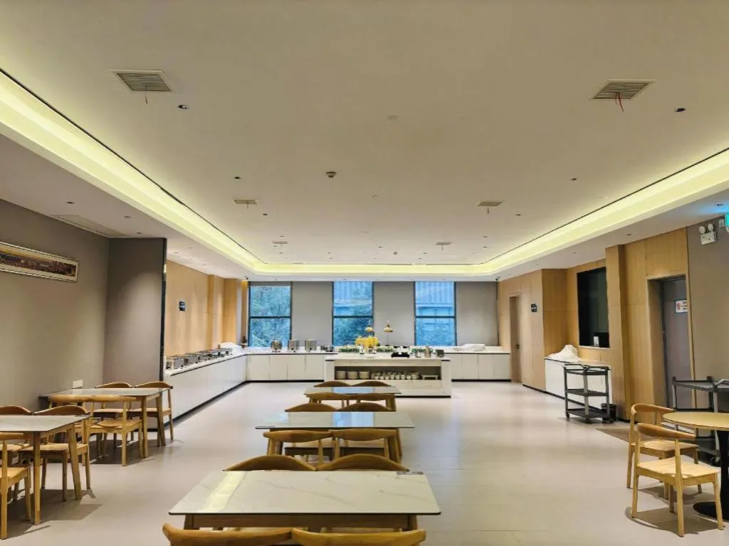 Lavande Hotel Yichang Railway East Station Branch