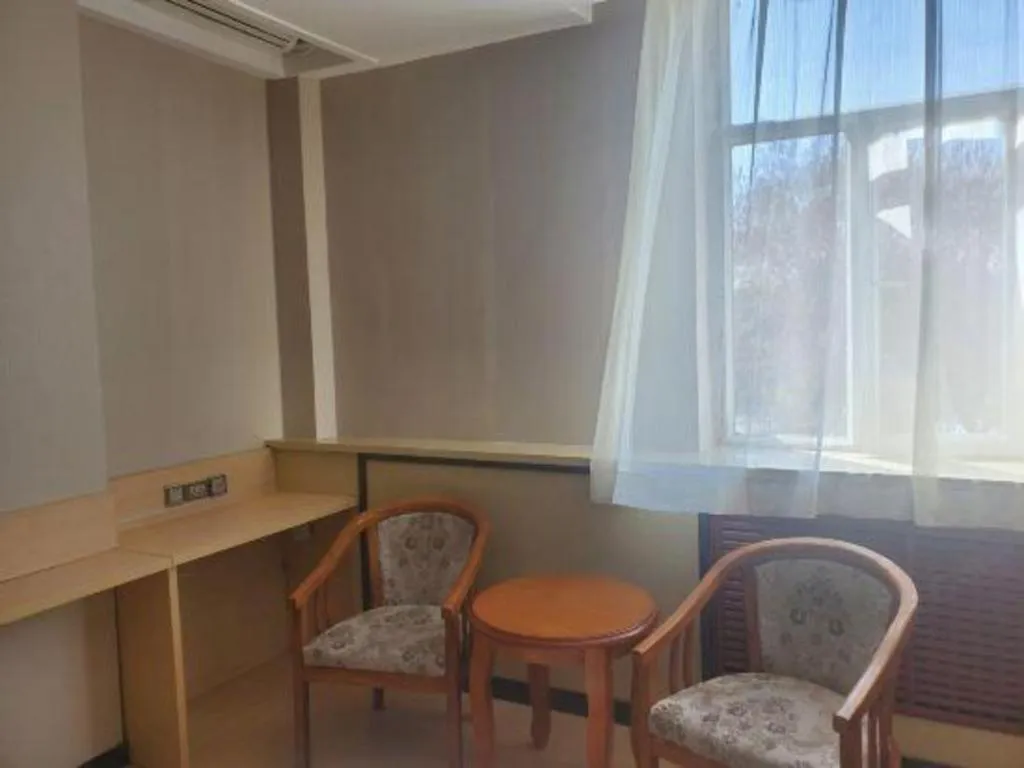 7 Days Premium Shihezi Youxie Plaza Jun Ken Museum