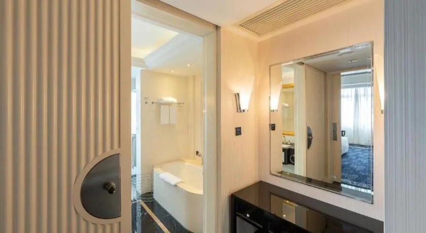 Tongxiang Inspirock Hotel