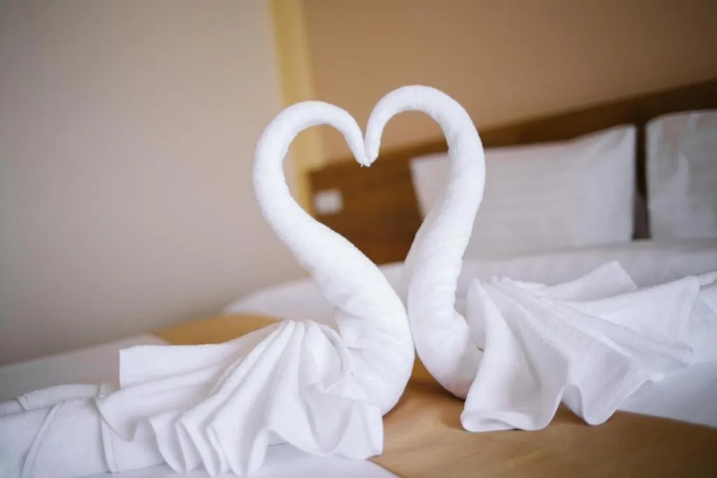 Bed in Royal Hill Satun Hotel