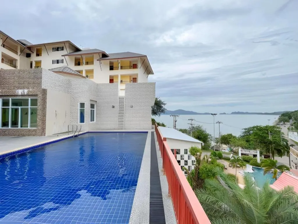 Royal Hill Satun Hotel