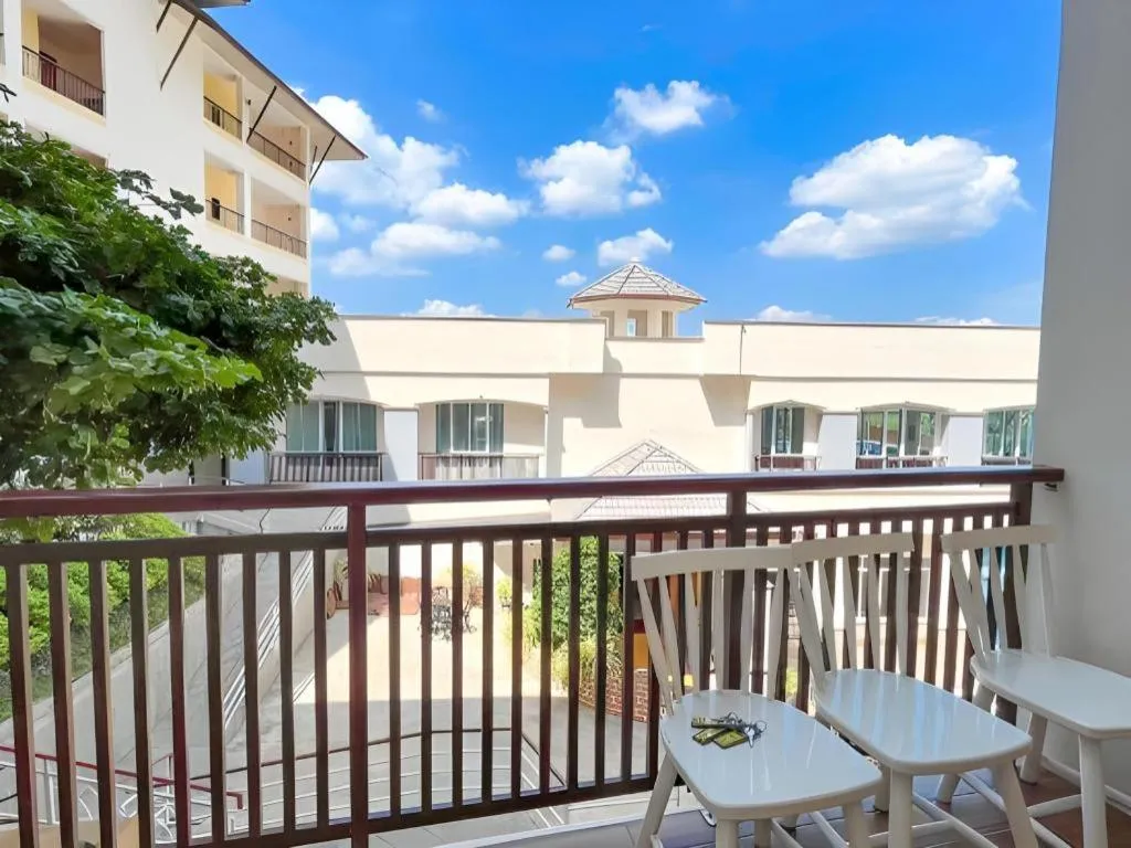 Royal Hill Satun Hotel