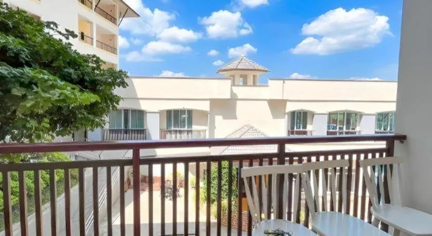 Royal Hill Satun Hotel