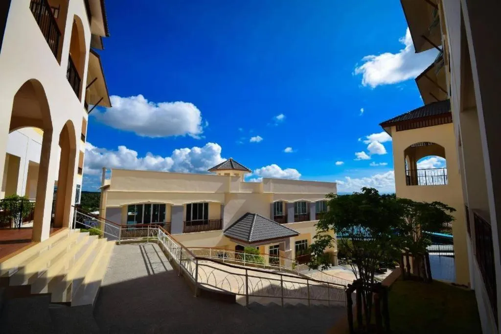 Royal Hill Satun Hotel