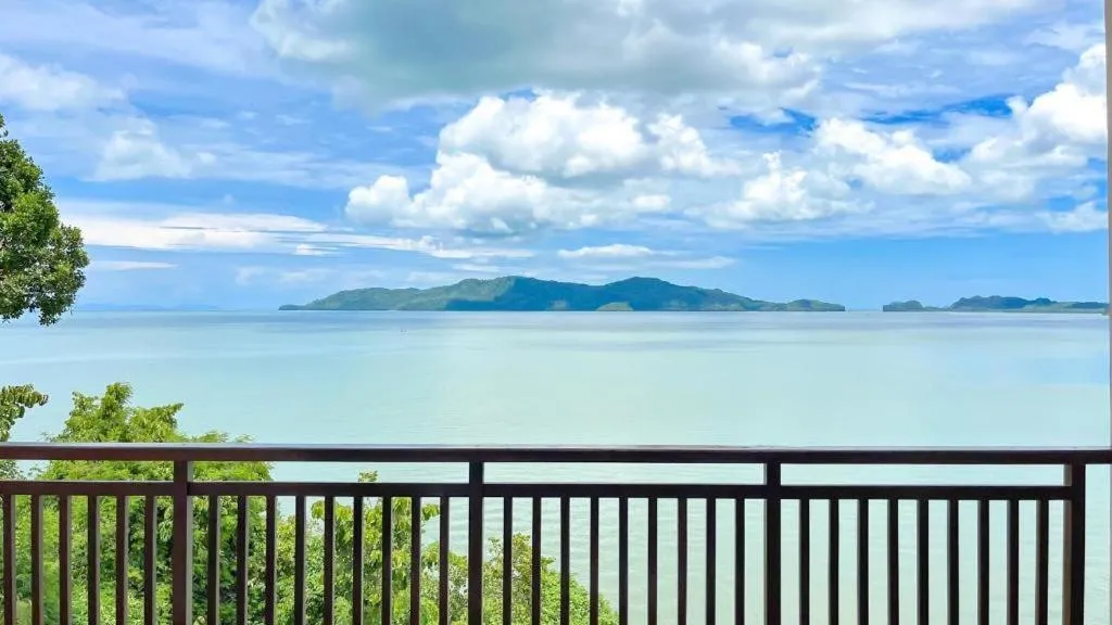 Royal Hill Satun Hotel