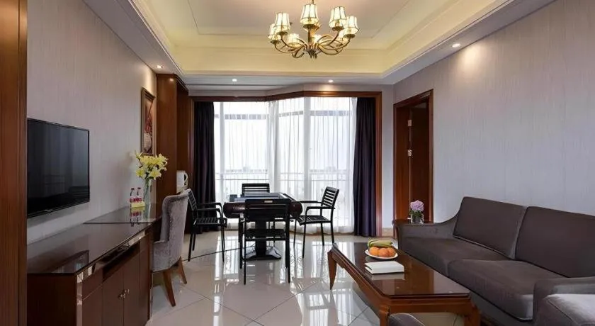 Vienna International Hotel Nanning Railway Station Mingxiu Road Metro Station