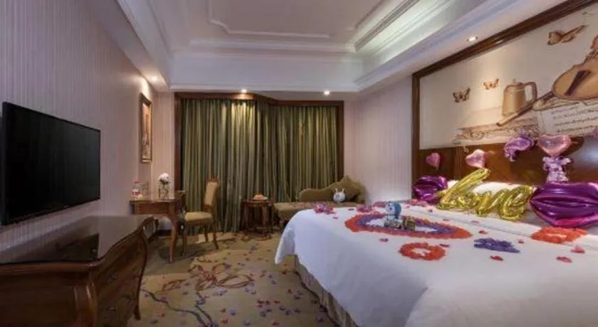 Vienna International Hotel Nanning Railway Station Mingxiu Road Metro Station