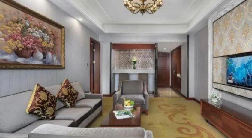 Vienna International Hotel Nanning Railway Station Mingxiu Road Metro Station