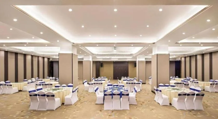 Vienna International Hotel Nanning Railway Station Mingxiu Road Metro Station