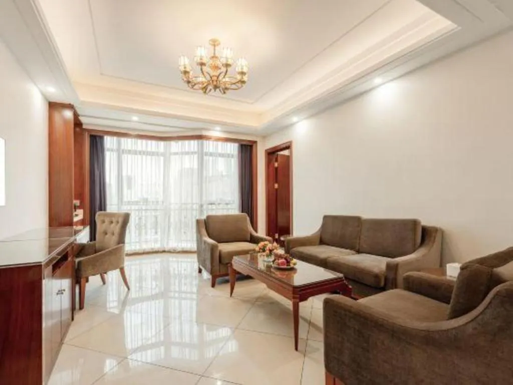 Vienna International Hotel Nanning Railway Station Mingxiu Road Metro Station